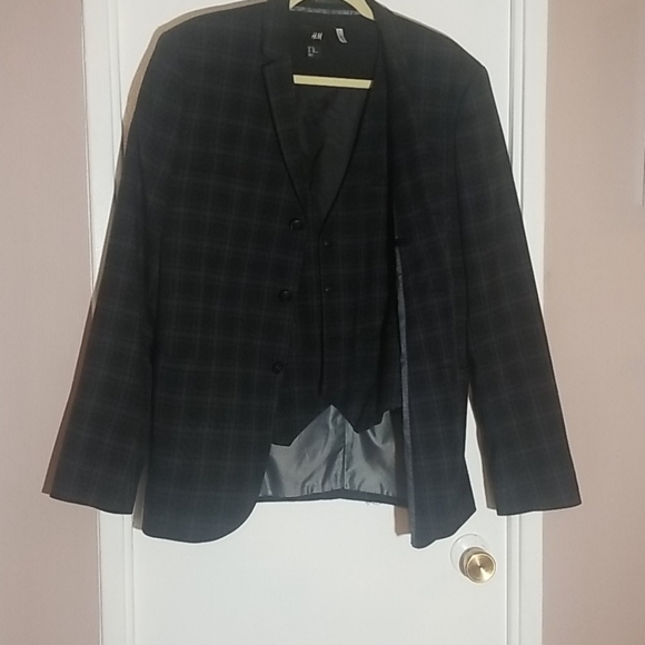 Blazer - Picture 1 of 2